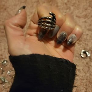 Stainless steel skeleton hand ring